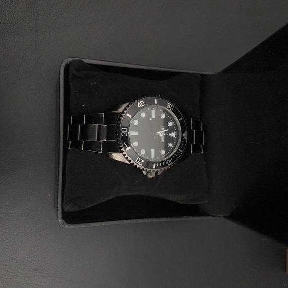 Hennessy Watch - Picture 3 of 5